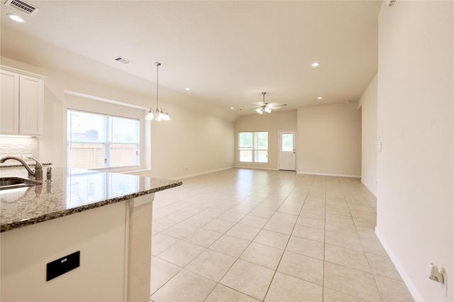 604 W Linnwood Drive, Woodbranch, TX 77357