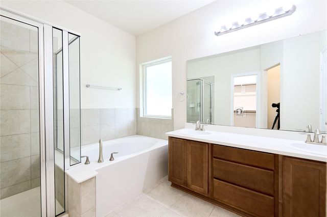 604 W Linnwood Drive, Woodbranch, TX 77357