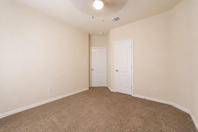 604 W Linnwood Drive, Woodbranch, TX 77357