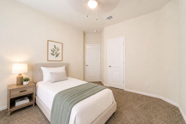 604 W Linnwood Drive, Woodbranch, TX 77357