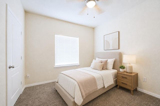 604 W Linnwood Drive, Woodbranch, TX 77357