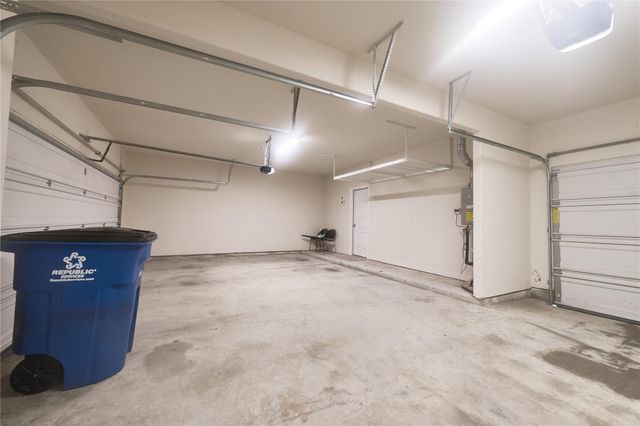 604 W Linnwood Drive, Woodbranch, TX 77357