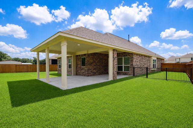 604 W Linnwood Drive, Woodbranch, TX 77357