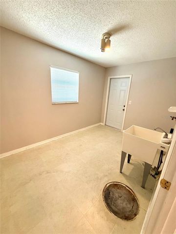 657 FORT DUQUESNA DRIVE, Sun City Center, FL 33573