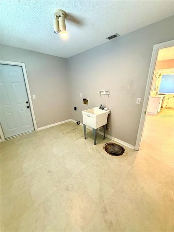 657 FORT DUQUESNA DRIVE, Sun City Center, FL 33573