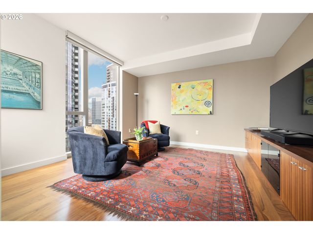 841 S GAINES St 1312, Portland, OR 97239