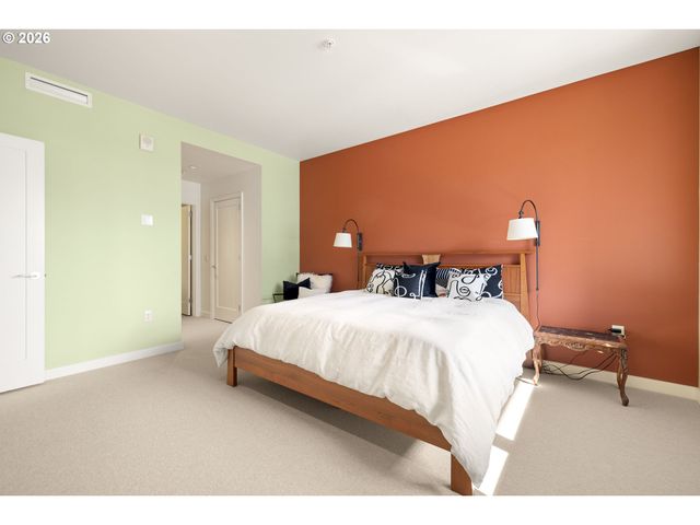 841 S GAINES St 1312, Portland, OR 97239