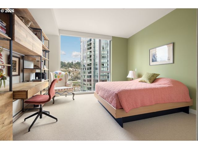 841 S GAINES St 1312, Portland, OR 97239