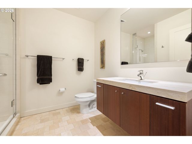 841 S GAINES St 1312, Portland, OR 97239