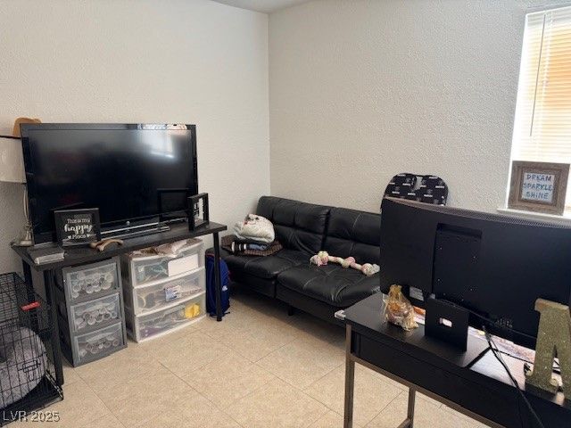 5817 Smoke Ranch Road B, Las Vegas, NV 89108