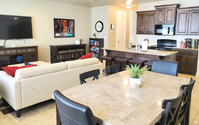 4205 E TORREY PINES DR, Washington, UT 84780