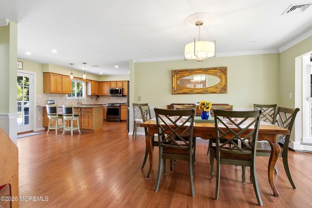6 Green Meadow Boulevard, Middletown, NJ 07748