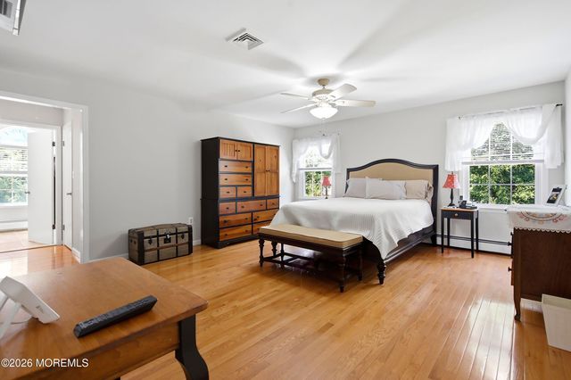 6 Green Meadow Boulevard, Middletown, NJ 07748