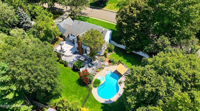 6 Green Meadow Boulevard, Middletown, NJ 07748