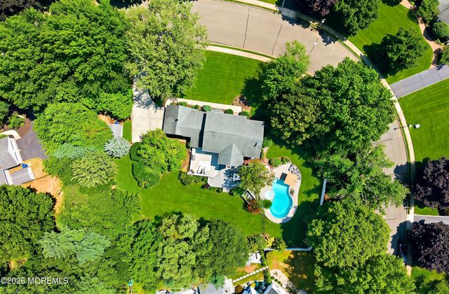 6 Green Meadow Boulevard, Middletown, NJ 07748