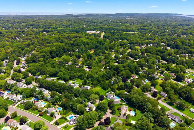 6 Green Meadow Boulevard, Middletown, NJ 07748