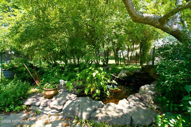 6 Green Meadow Boulevard, Middletown, NJ 07748
