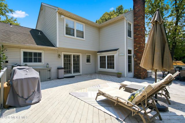 6 Green Meadow Boulevard, Middletown, NJ 07748