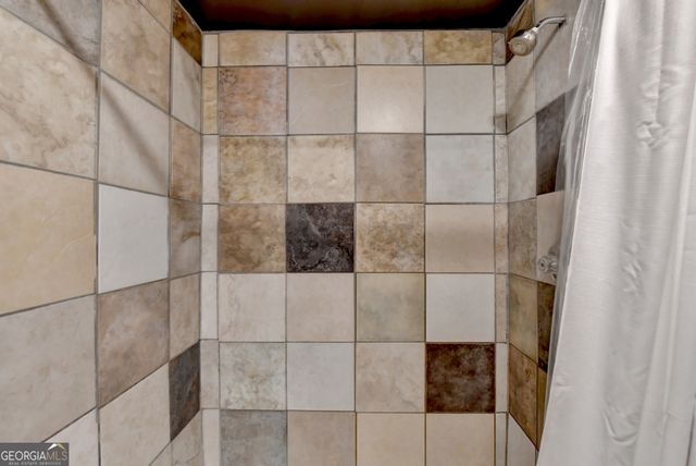 131 Denna Drive, Alpharetta, GA 30009