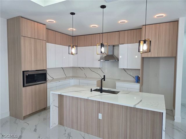 363 Paulcrest AVE, Lehigh Acres, FL 33974