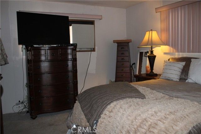 1025 S Lyon, Hemet, CA 92543