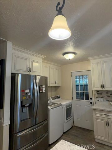 1025 S Lyon, Hemet, CA 92543