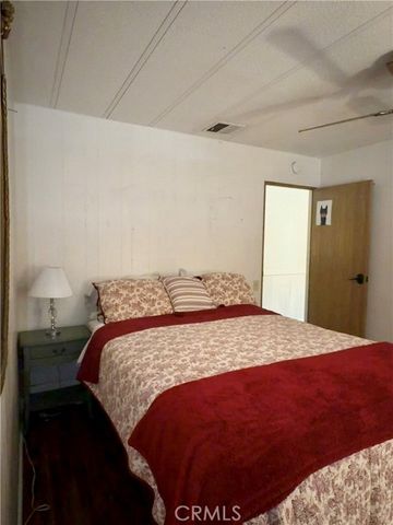 1025 S Lyon, Hemet, CA 92543