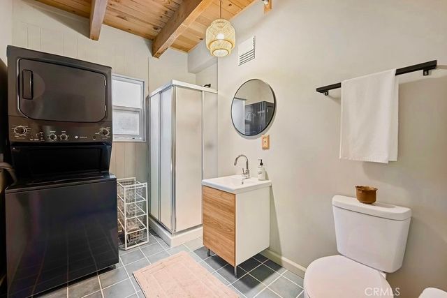 989 Calanda, Crestline, CA 92325