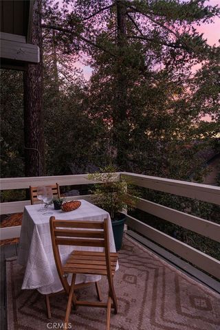 989 Calanda, Crestline, CA 92325