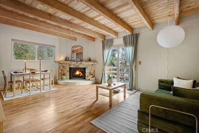 989 Calanda, Crestline, CA 92325