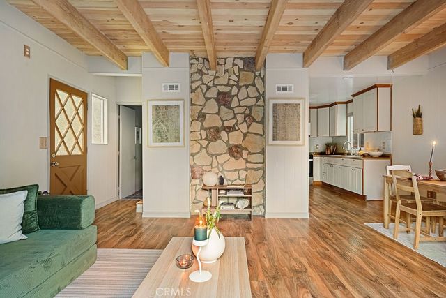 989 Calanda, Crestline, CA 92325