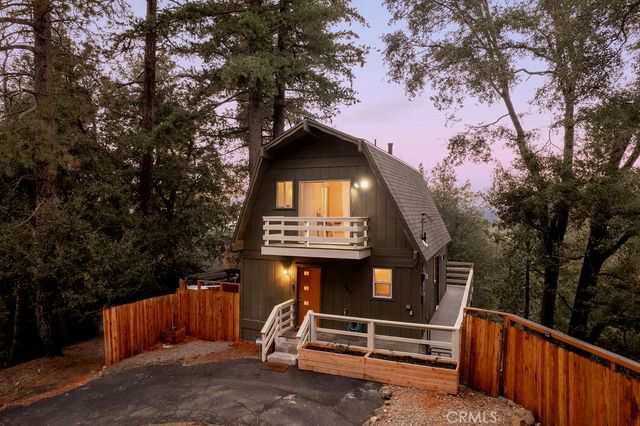 989 Calanda, Crestline, CA 92325