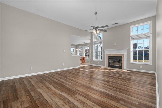 292 Gleneagles Way, Versailles, KY 40383