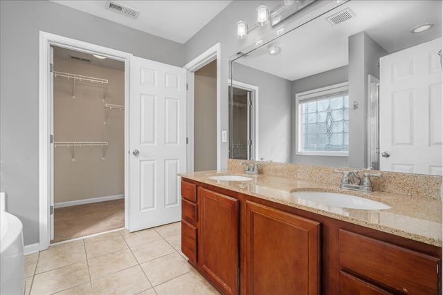 292 Gleneagles Way, Versailles, KY 40383