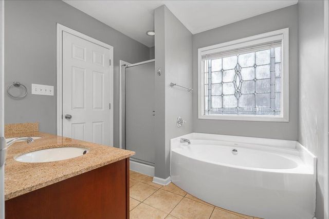 292 Gleneagles Way, Versailles, KY 40383