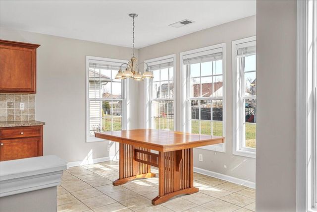 292 Gleneagles Way, Versailles, KY 40383