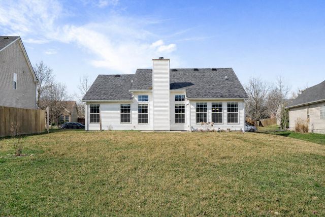 292 Gleneagles Way, Versailles, KY 40383