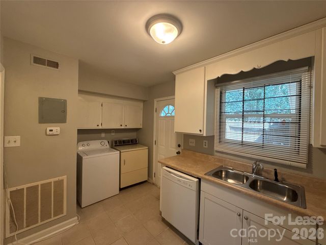 1613 N Sharon Amity Road D, Charlotte, NC 28205