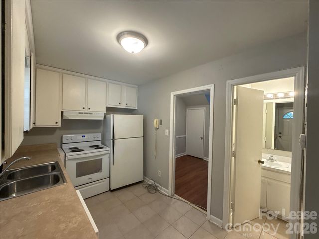 1613 N Sharon Amity Road D, Charlotte, NC 28205