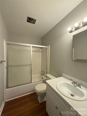 1613 N Sharon Amity Road D, Charlotte, NC 28205