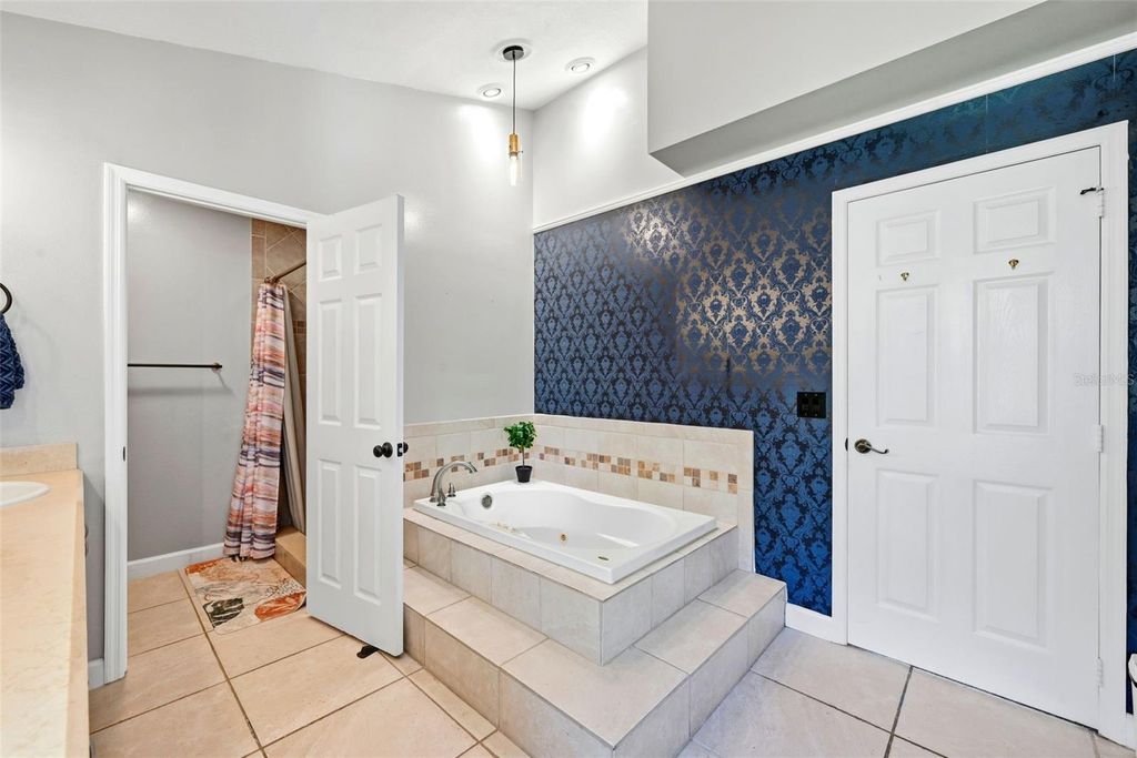 Image 31 of property listing at 1311 OLYMPIA PARK CIRCLE, Ocoee, FL 34761