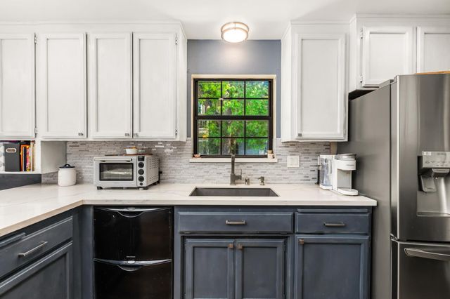 18704 Lake Forest Dr, Penn Valley, CA 95946