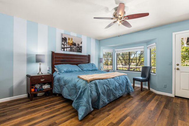 18704 Lake Forest Dr, Penn Valley, CA 95946
