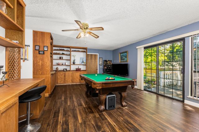 18704 Lake Forest Dr, Penn Valley, CA 95946