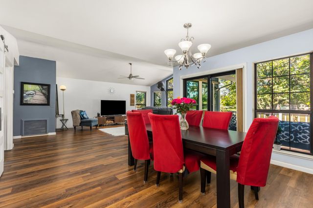 18704 Lake Forest Dr, Penn Valley, CA 95946