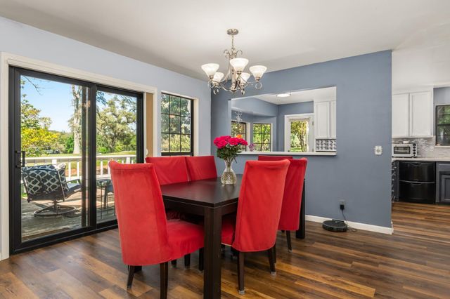 18704 Lake Forest Dr, Penn Valley, CA 95946