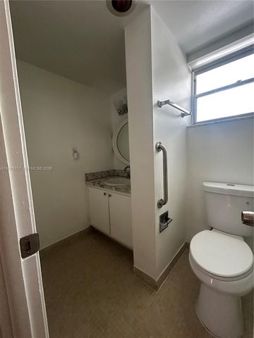 3849 NE 169th St 204, North Miami Beach, FL 33160