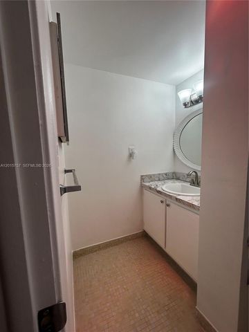 3849 NE 169th St 204, North Miami Beach, FL 33160