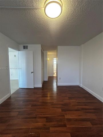 3849 NE 169th St 204, North Miami Beach, FL 33160
