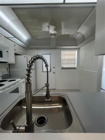 3849 NE 169th St 204, North Miami Beach, FL 33160